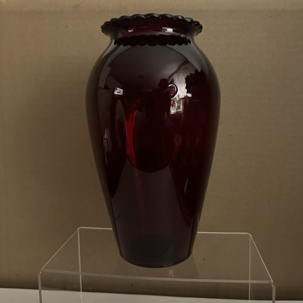 Vintage Anchor Hocking 9" Royal Ruby Scalloped Edge‎ Vase Red Glass
